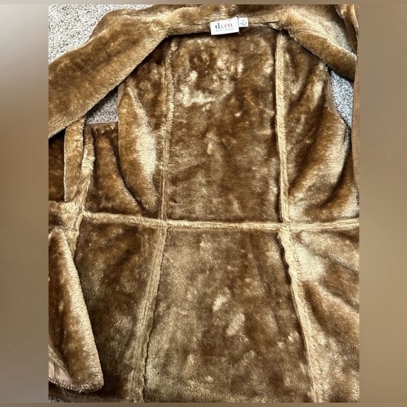 d&co Suede and faux fur vest sz XS - Picture 8 of 8